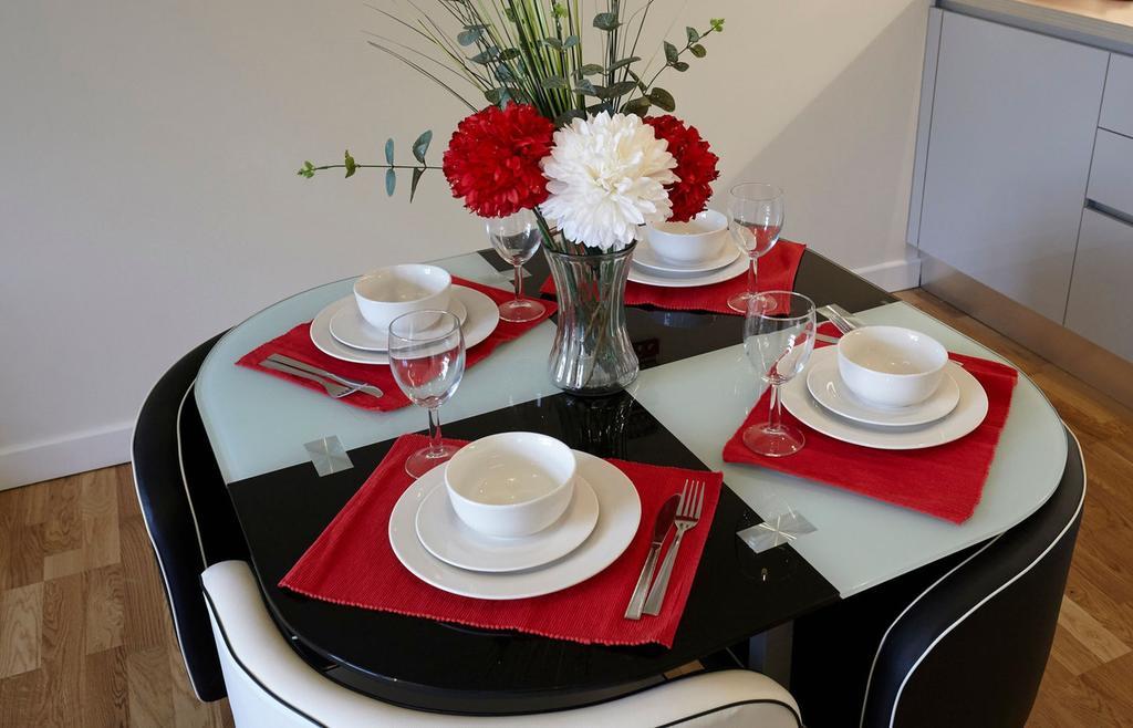 تْشيلمِسفورد Kohinoor Serviced Apartments المظهر الخارجي الصورة