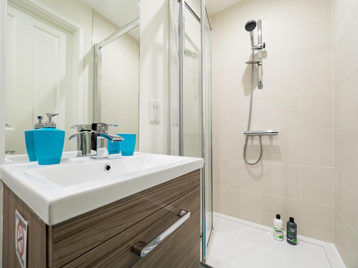 تْشيلمِسفورد Kohinoor Serviced Apartments المظهر الخارجي الصورة